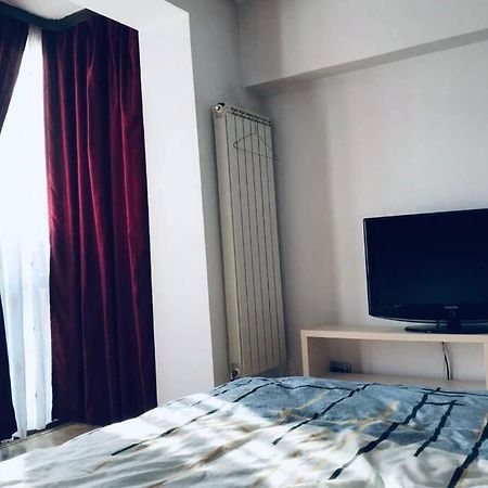 Cozy 2 Rooms Apartment Close To City Center Bucharest Luaran gambar