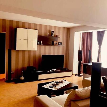 Cozy 2 Rooms Apartment Close To City Center Bucharest Luaran gambar