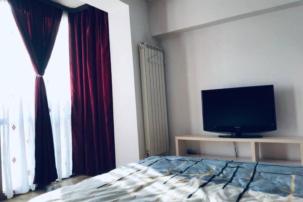 Cozy 2 Rooms Apartment Close To City Center Bucharest Luaran gambar